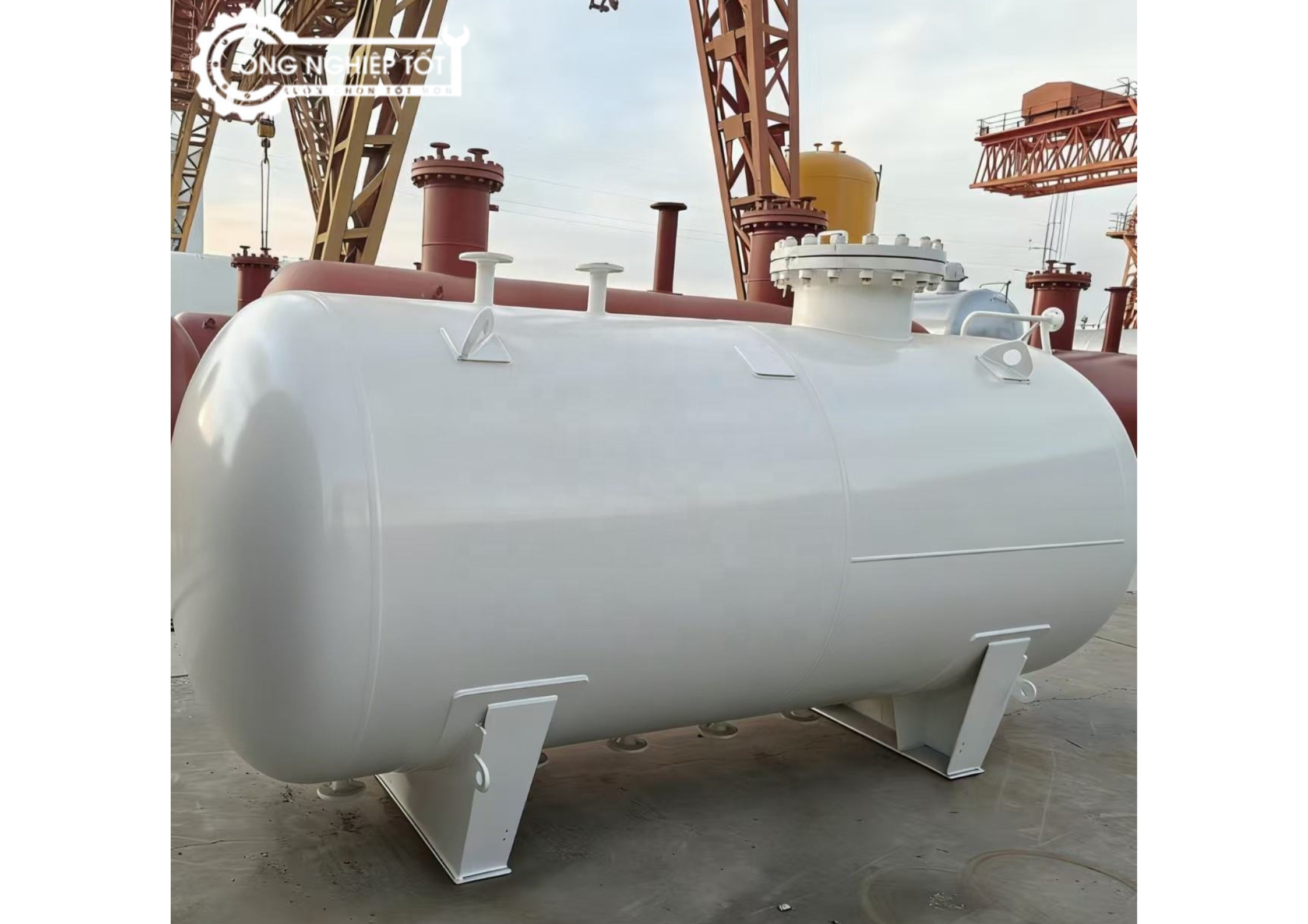 Bồn công nghiệp FRP trụ ngang